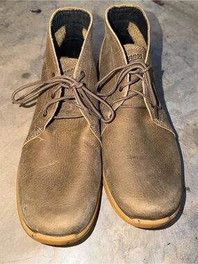 Danner Forest Chukka Men's 11 Timberwolf casual boots brown excellent condition